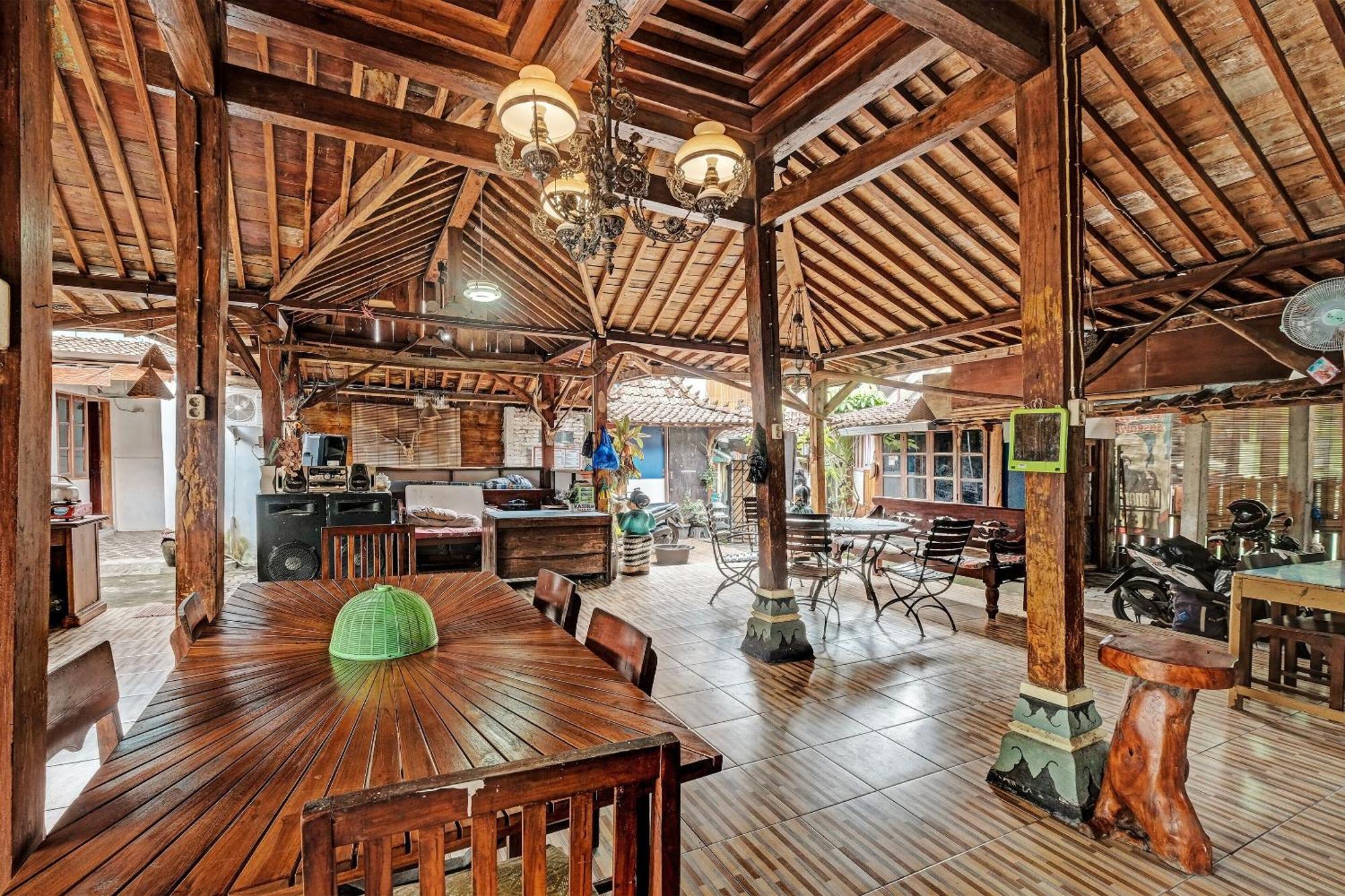 Spot On 91916 Joglo Doyong Homestay Syariah Yogyakarta Exterior foto