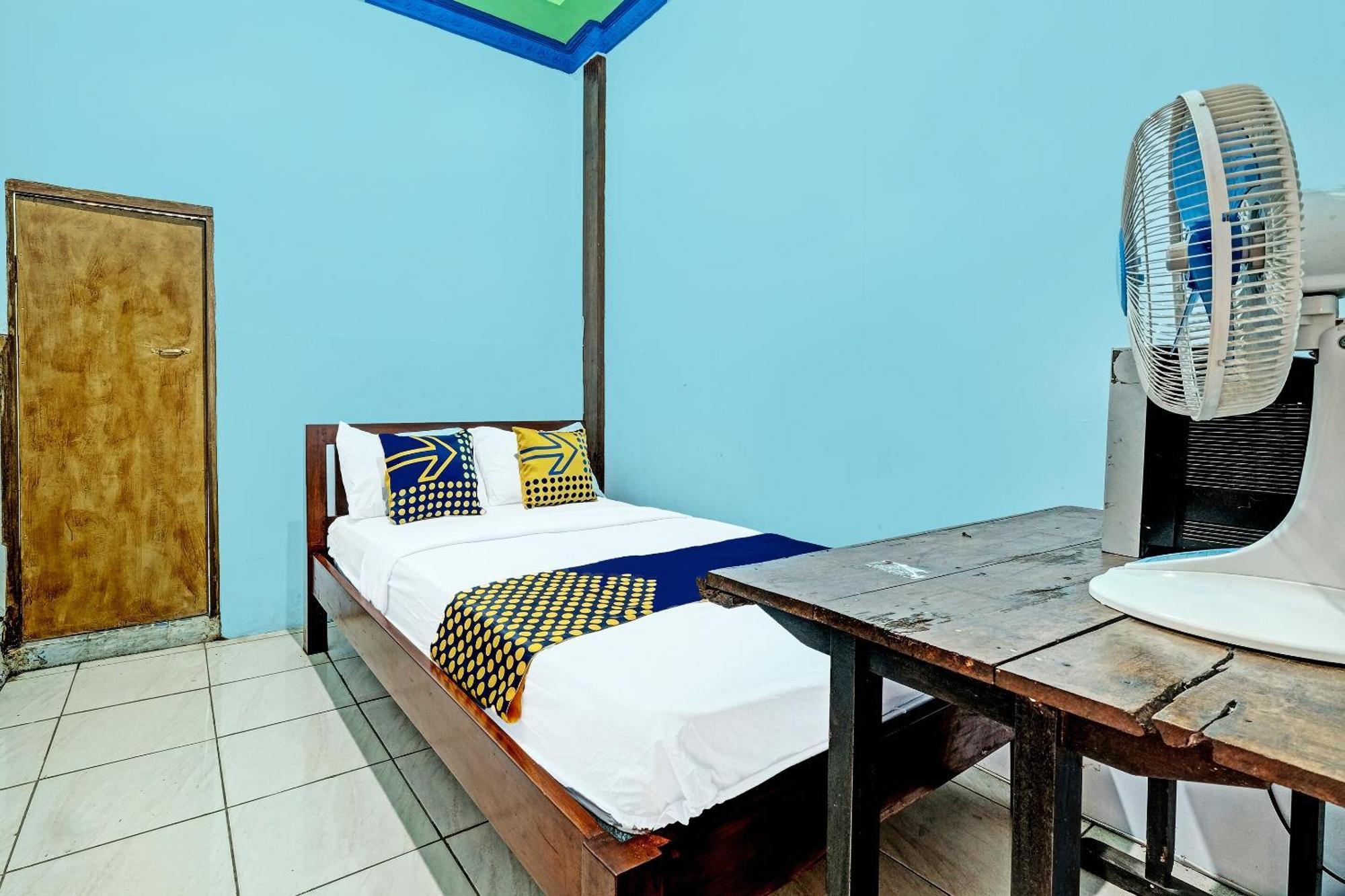 Spot On 91916 Joglo Doyong Homestay Syariah Yogyakarta Exterior foto